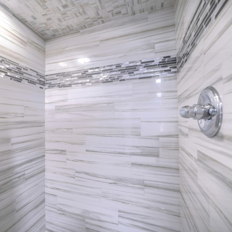 Elegant Shower with Tiling Details